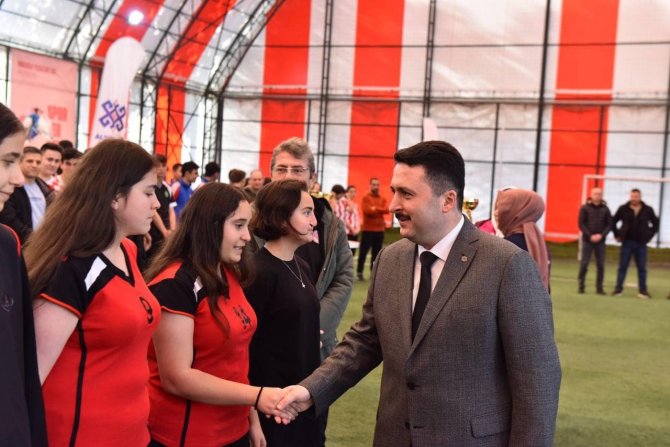 Altıeylül’de Mahalle Ligi Kupa Töreni Gerçekleşti