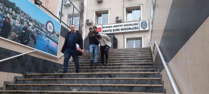 Avcılar’da Otodan 1 Milyon Liralık Hırsızlık Yapan Şahıslar Yakalandı