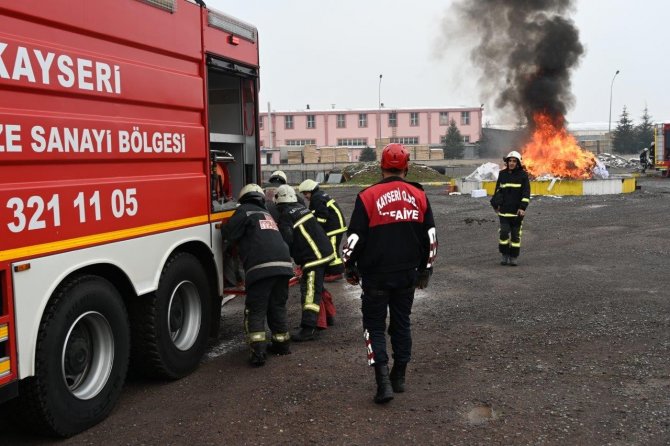 Kayseri Osb İ̇tfaiyesi 2022’de 382 Olaya Müdahale Etti