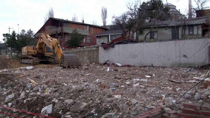 Kansere Davetiye Gibi Yıkım Pes Dedirtti