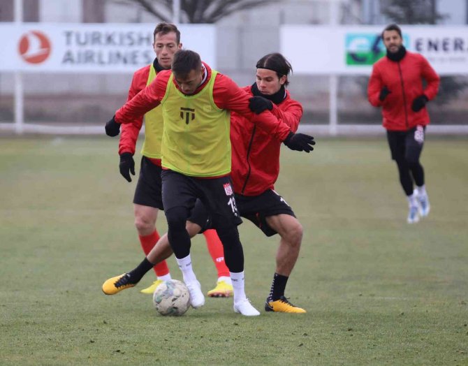 Sivasspor’da Uğur Çiftçi, Bugünkü İdmanda Yer Aldı