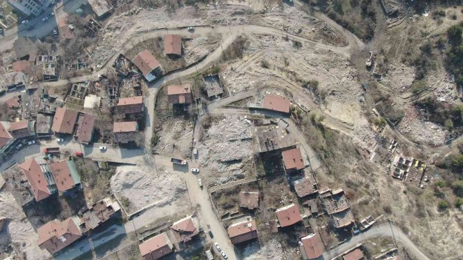 Karabük Üçüncü Etap Kentsel Dönüşüm Projesi İçin Yıkımlar Sürüyor