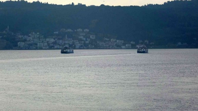 Bozcaada Ve Gökçeada’ya 2 Gün Feribot Seferlerine Fırtına Engeli