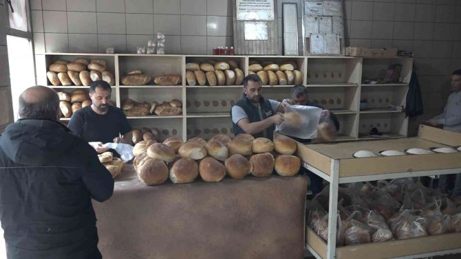 “Merkez Bankası Bozuk Para Dağıtım İşini Ptt’ye Verdi, Sabahın 7’sinde Ptt’lerde Sıraya Giriyoruz”