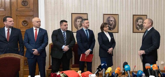 Bulgaristan’da Hükümeti Kurmak İçin Son Şans