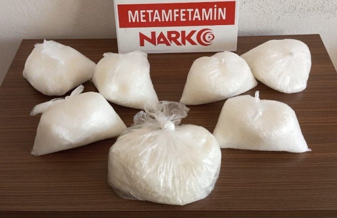 Denizli’de Tacirlere Darbe; Kilolarca Uyuşturucuyla Yakalandılar