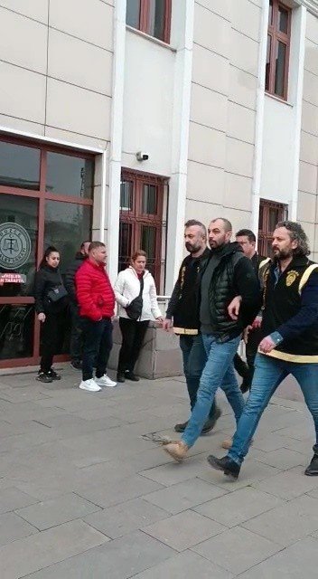 Firari Cinayet Zanlısı Saklandığı Evde Yakalandı
