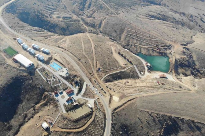 Son Yılların En Kurak Kışı: İ̇ki Fotoğraf Arasındaki Fark Kuraklığı Gözler Önüne Serdi