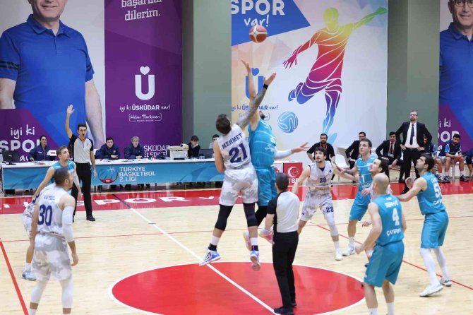 Çayırova Belediyesi İlk Yarıyı Lider Bitirdi