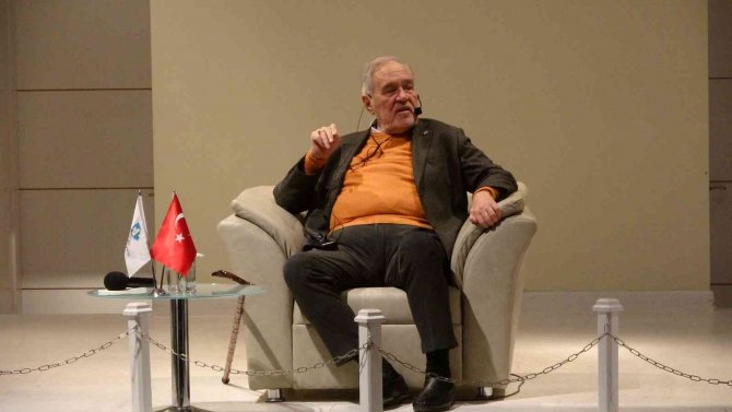 Prof. Dr. İ̇lber Ortaylı: “Kim Ki Gençlere Sahiptir, Geleceğe Sahiptir Ve Bu En Önemli Olaydır”