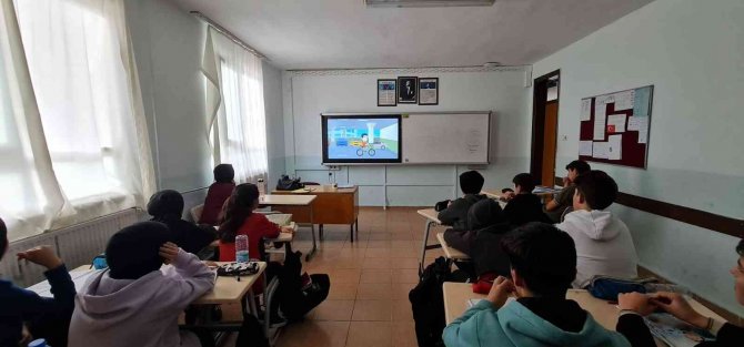 Köyceğiz’deki Okullarda Trafik Eğitimleri Devam Ediyor