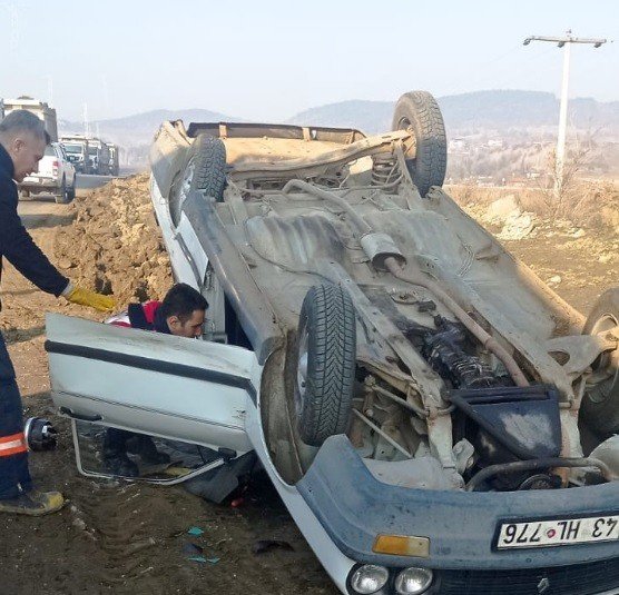 Kütahya’nın Tavşanlı İlçesinde Trafik Kazası: 2 Yaralı
