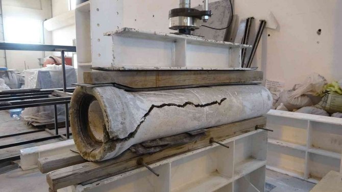 Atık Malzeme İle 12 Ton Basınca Dayanıklı Beton Boru Ürettiler