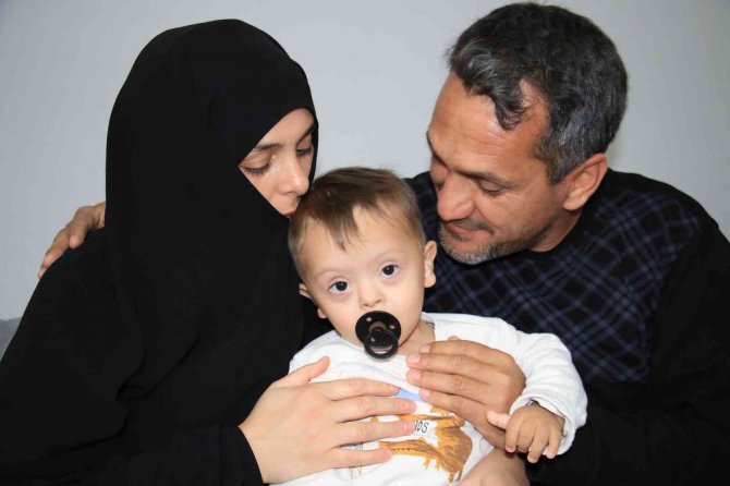 Minik Muhammet Yaşama Tutunmak İçin İlik Nakli Bekliyor
