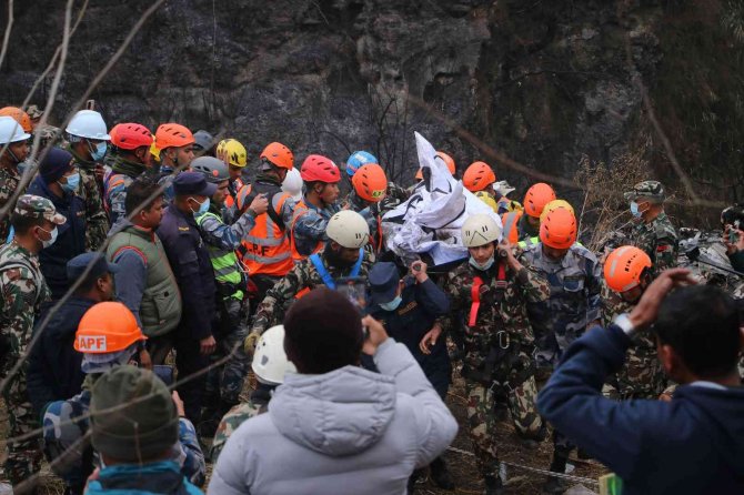 Nepal’de Düşen Uçağın Karakutuları Bulundu