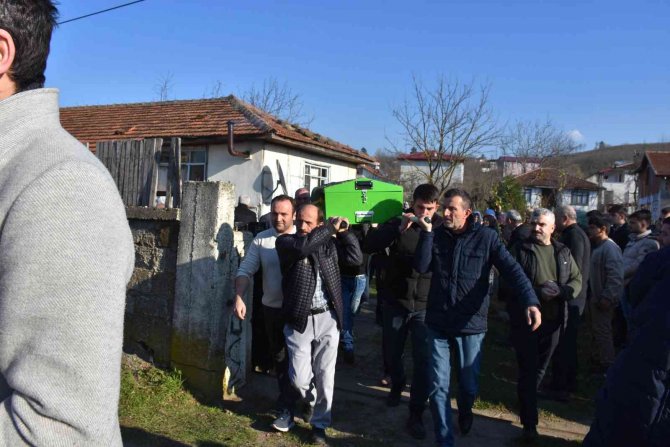 Kazada Ölen 17 Yaşındaki Genç, Son Yolculuğuna Uğurlandı