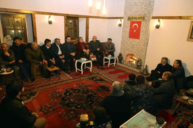 Sivas’ta Köy Odası Geleneği "Bir Dem Bin Kelam" Sohbetleriyle Yaşatılıyor