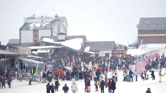 Erciyes Hafta Sonu 70 Bin Misafir Ağırladı