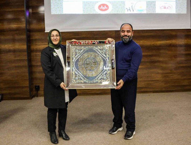 Van Büyükşehir Belediyesinden ’Aile Okulu Başlıyor’ Konferansı