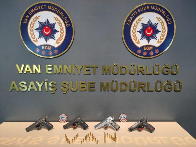 Van’da Değişik Suçlardan 34 Kişi Tutuklandı