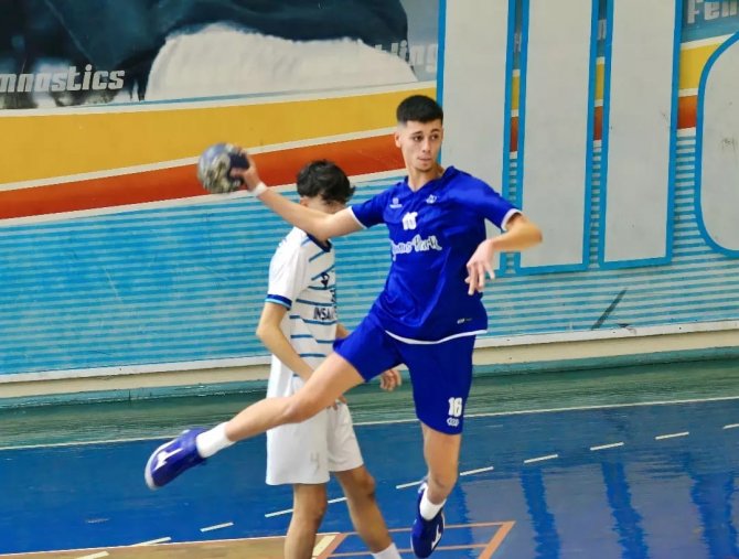 Yunusemre Belediyesporlu Gençler Hentbolda Şampiyon