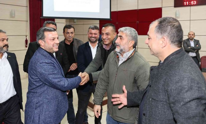 Yüreğir Belediyesi İşçilerine Yüzde 70 Zam