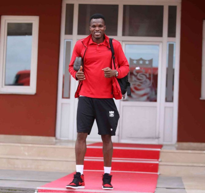 Sivasspor Kafilesi Kupa Maçı İçin Kayseri’ye Gitti