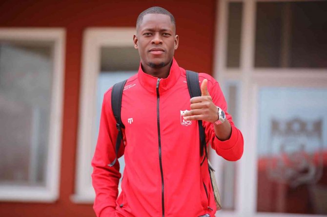 Sivasspor Kafilesi Kupa Maçı İçin Kayseri’ye Gitti