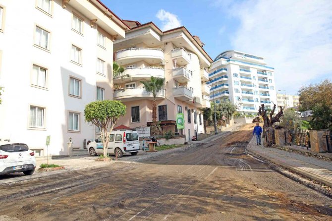 Başkan Yücel, Asfalt Yenileme Çalışmalarını İnceledi