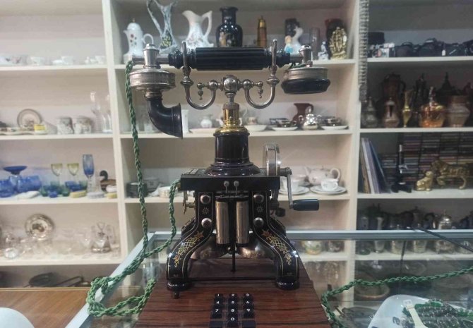 Bir Döneme Damga Vuran Telefonlar Antika Oldu: 10 Bin Tl’ye Kadar Satılıyor