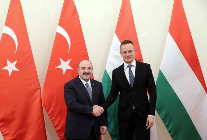 Sanayi Ve Teknoloji Bakanı Varank: "Abd Yapımı Hımars Çoklu Roketatar Sistemlerine Alternatif Ürünleri Türkiye’de Üretiyoruz"