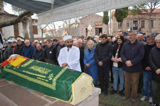 Ayvalık Belediye Başkan Yardımcısı Ersan Bahar Gözyaşlarıyla Uğurlandı
