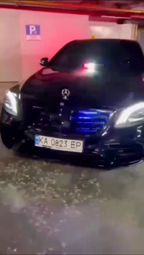 Başakşehir’de Yabancı Plakalı Çakarlı Araç İle Drift Ve Makas Attılar