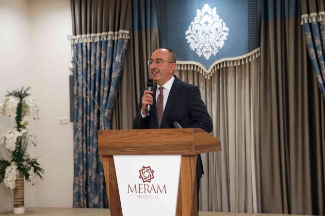 Mustafa Kavuş: “Biz Muhtarlarımızla Aynı Hedefe Koşan Büyük Bir Aileyiz”