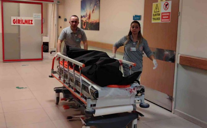 Minibüsün Çarptığı Bisiklet Sürücüsü Hayatını Kaybetti