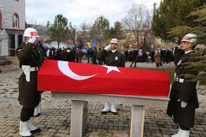 Çamelili Kıbrıs Gazisi Son Yolculuğuna Askeri Törenle Uğurlandı