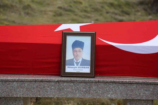 Çamelili Kıbrıs Gazisi Son Yolculuğuna Askeri Törenle Uğurlandı