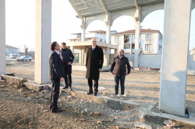 Başkan Özlü Devam Eden Projelere İnceledi