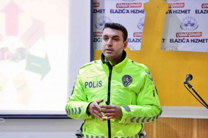 Elazığ’da Halk Otobüsü Şoförlerine Trafik Eğitimi Verildi