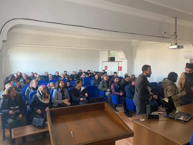 Erzincan’da Süt Sığırı Yetiştiriciliği Kursu Düzenlendi