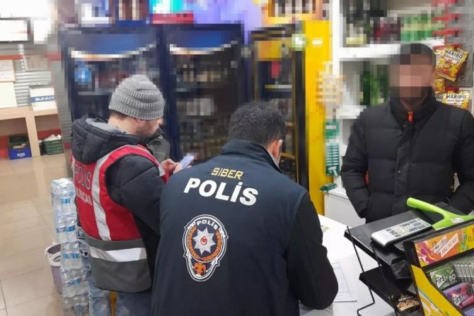 Erzincan’da Yapılan Kumar Uygulamasında 11 Kişiye 6 Bin 787 Tl Para Cezası Kesildi