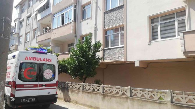 12 Bıçak Darbesiyle Eşini Öldüren Koca Hakim Karşısına Çıktı