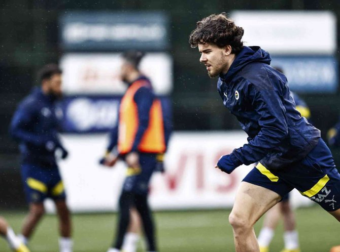 Fenerbahçe, Çaykur Rizespor Maçı Hazırlıklarını Sürdürdü