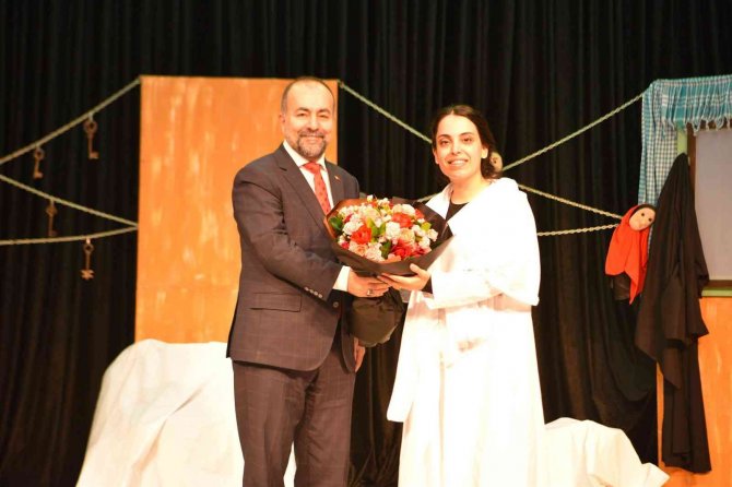 ‘Filistin Hakkında Konuşmalıyız’ Balıkesir’de Sahnelendi