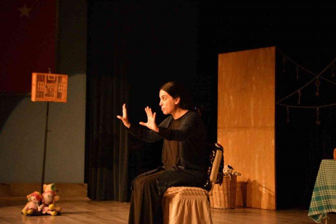 ‘Filistin Hakkında Konuşmalıyız’ Balıkesir’de Sahnelendi