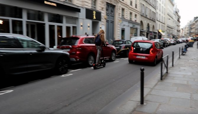Paris’te Elektrikli Scooterlar İçin 2 Nisan’da Referandum Yapılacak