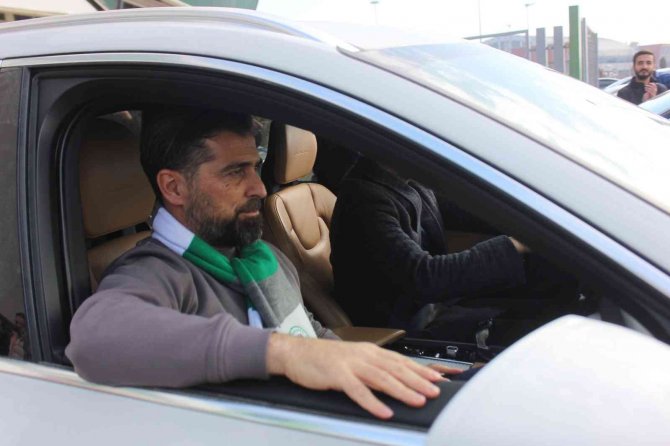 İ̇lhan Palut: “Ayrılığı Beklemiyordum”