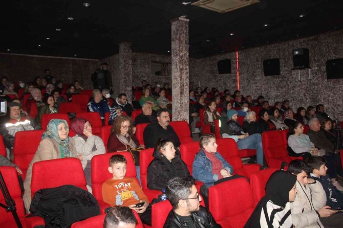 Kastamonu’da Şiir Dinletisi Büyük Beğeni Aldı