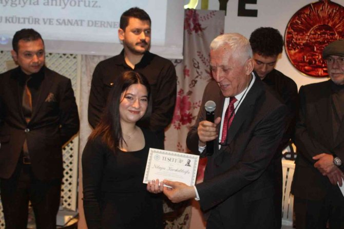 Kastamonu’da Şiir Dinletisi Büyük Beğeni Aldı