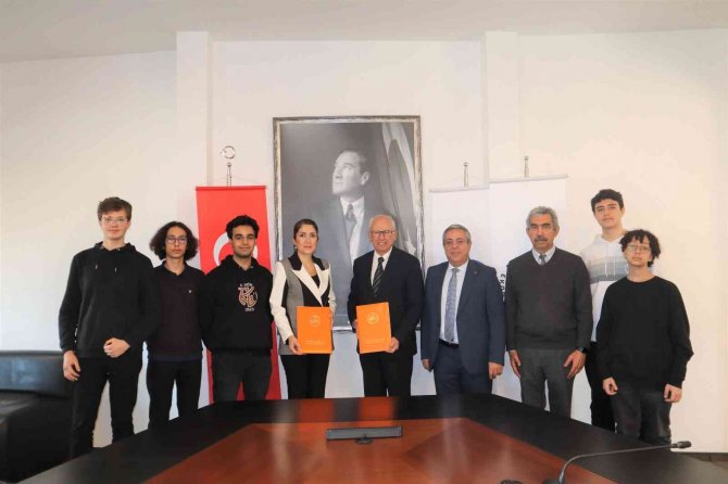 Liseliler, Projelerini Üniversitede Yapacak